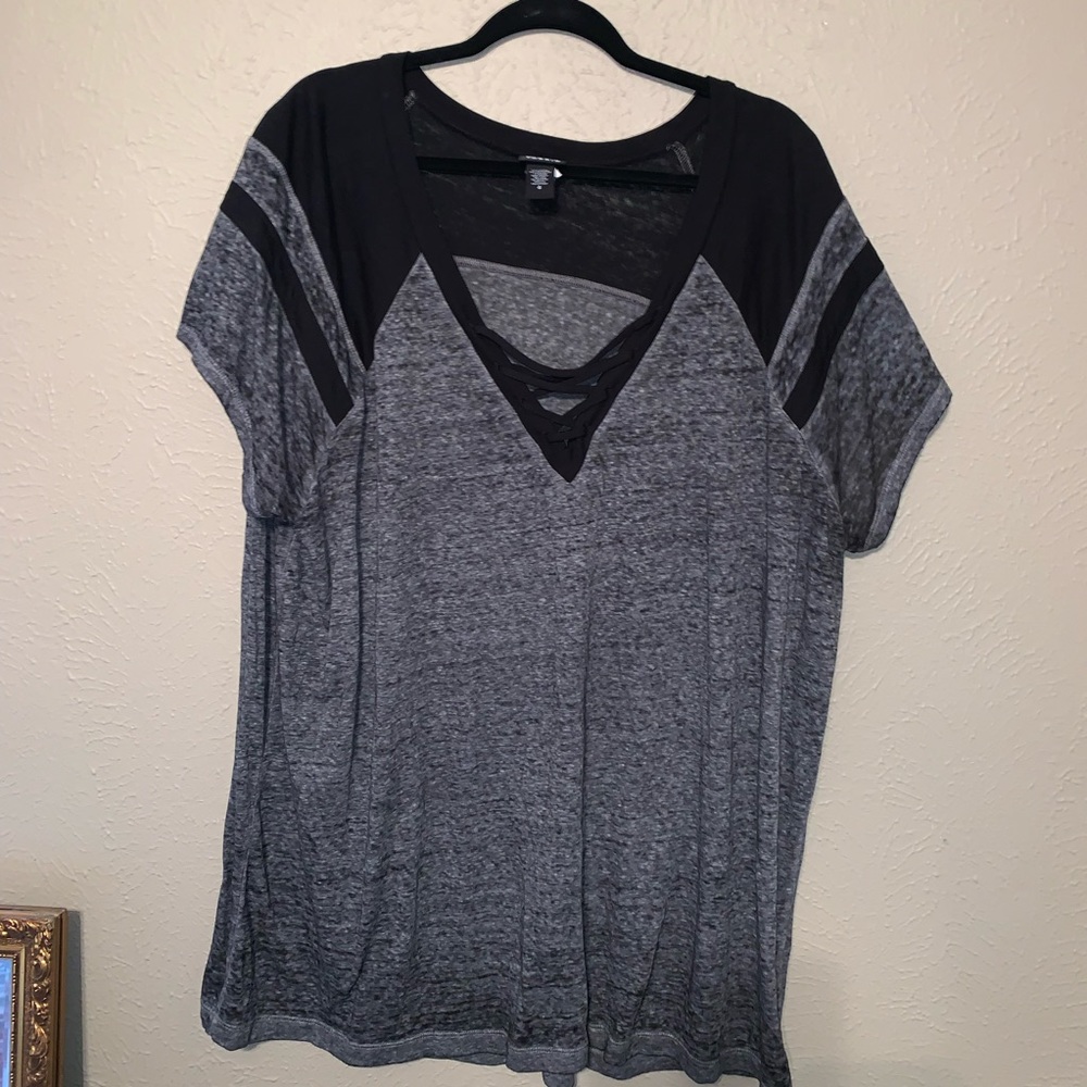 Torrid burnout raglan tee lace up neck size 4